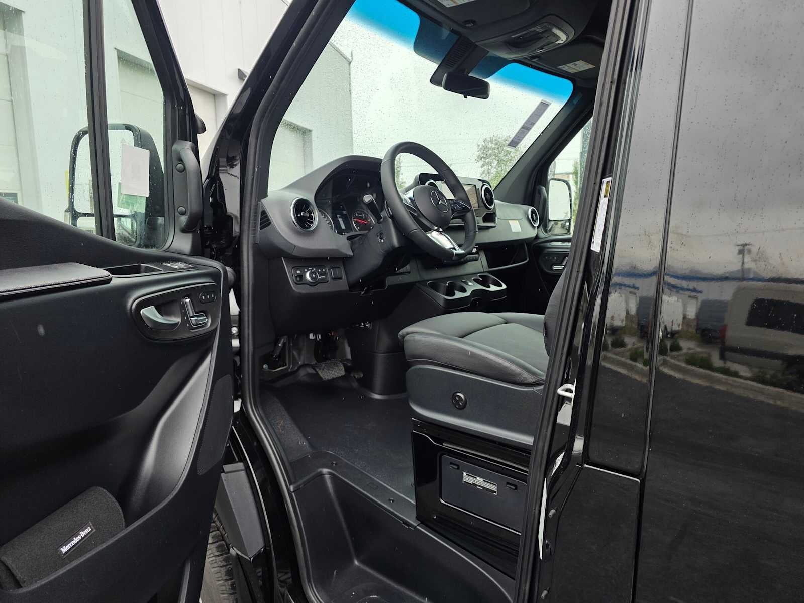 2026 Mercedes-Benz Sprinter Passenger Van 2500 Standard Roof I4 Diesel HO 144 AWD