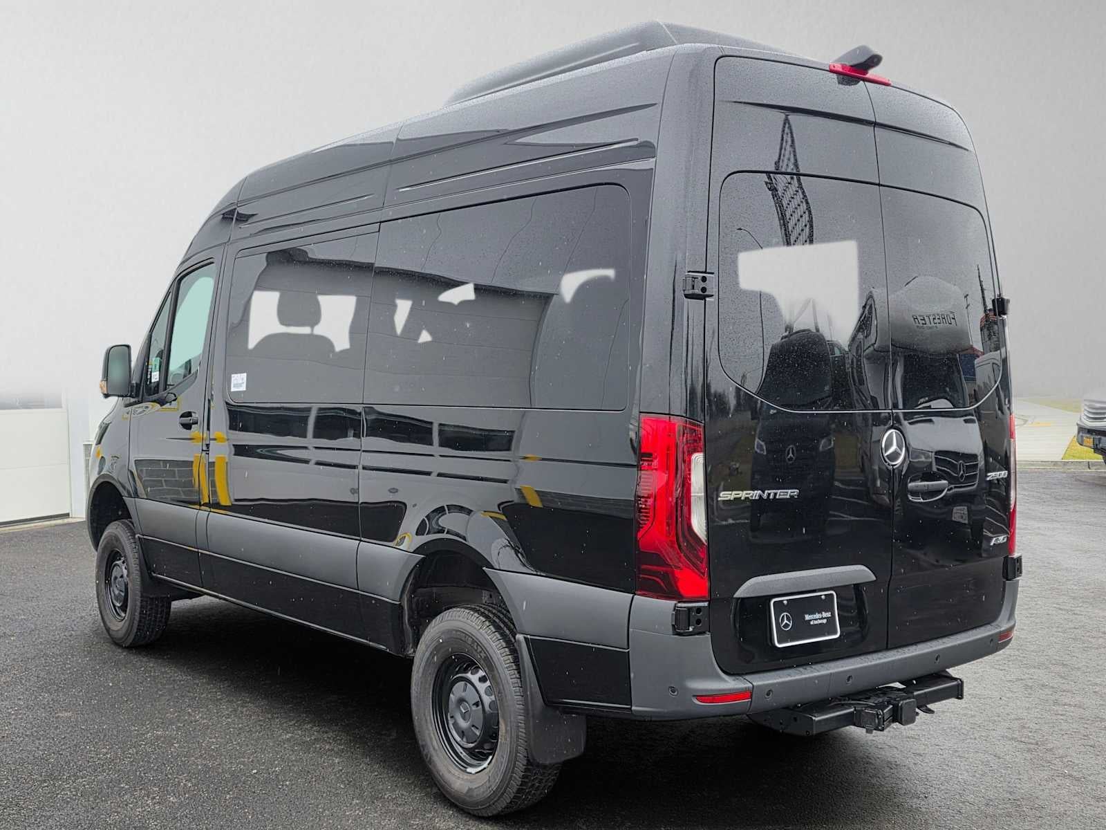 2026 Mercedes-Benz Sprinter Passenger Van 2500 Standard Roof I4 Diesel HO 144 AWD