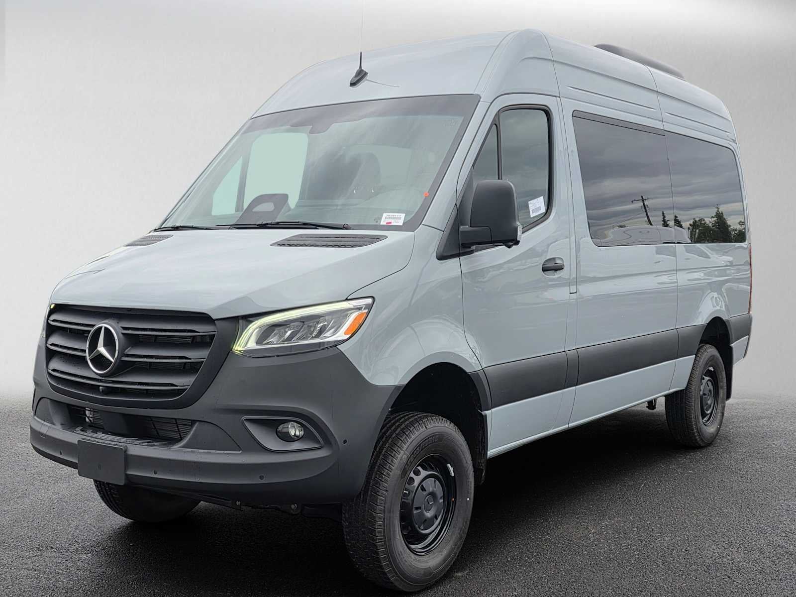 2026 Mercedes-Benz Sprinter Passenger Van 2500 Standard Roof I4 Diesel HO 144 AWD