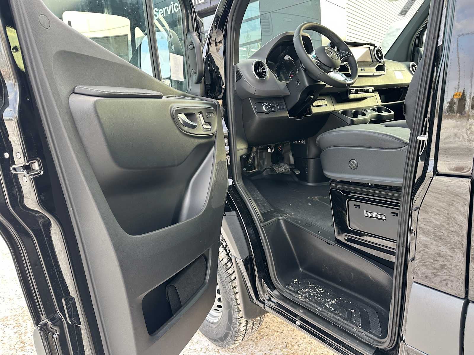 2026 Mercedes-Benz Sprinter Passenger Van 2500 Standard Roof I4 Diesel HO 144" AWD