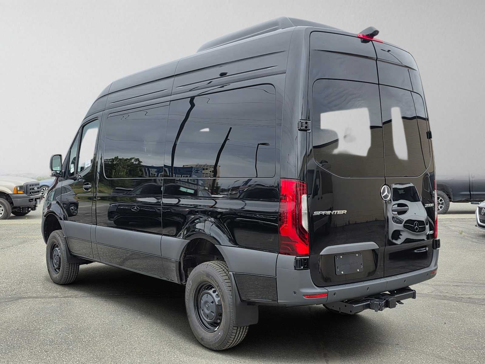 2026 Mercedes-Benz Sprinter Passenger Van 2500 Standard Roof I4 Diesel HO 144 AWD
