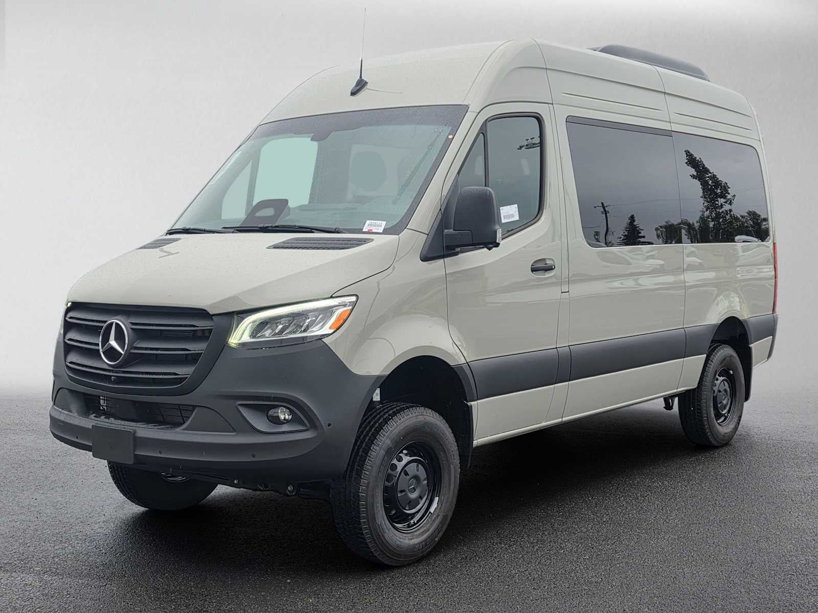 2026 Mercedes-Benz Sprinter Passenger 2500 Standard Roof I4 Diesel HO 144 AWD