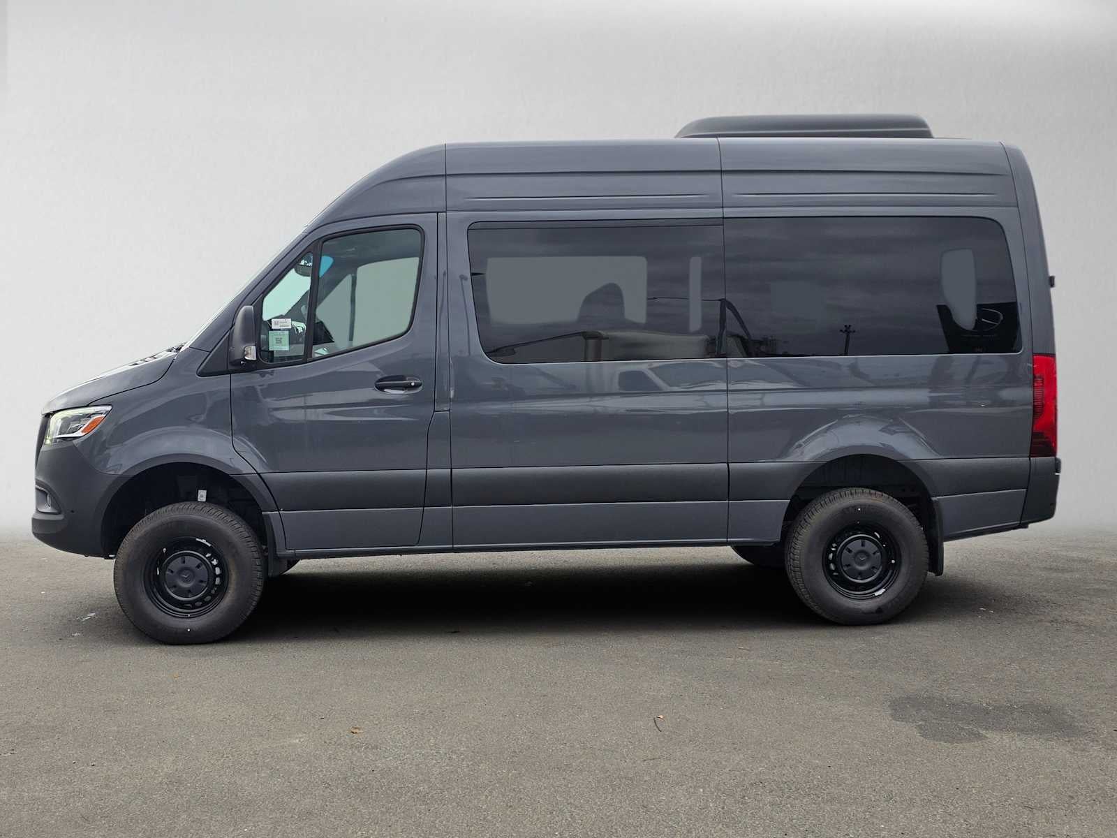 2026 Mercedes-Benz Sprinter Passenger 2500 Standard Roof I4 Diesel HO 144 AWD