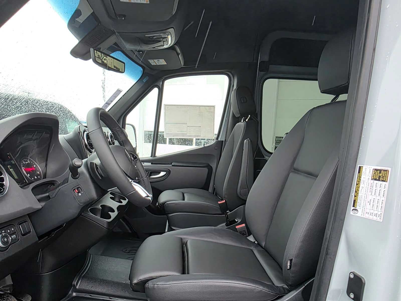 2026 Mercedes-Benz Sprinter Passenger 2500 Standard Roof I4 Diesel HO 144 AWD