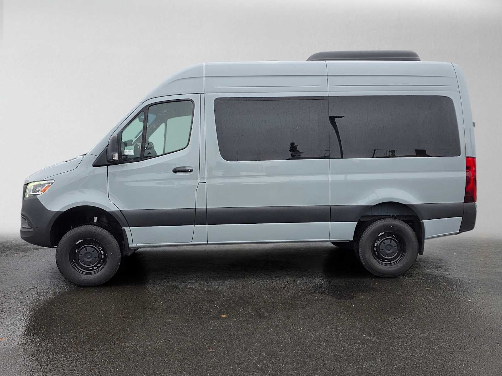 2026 Mercedes-Benz Sprinter Passenger 2500 Standard Roof I4 Diesel HO 144 AWD