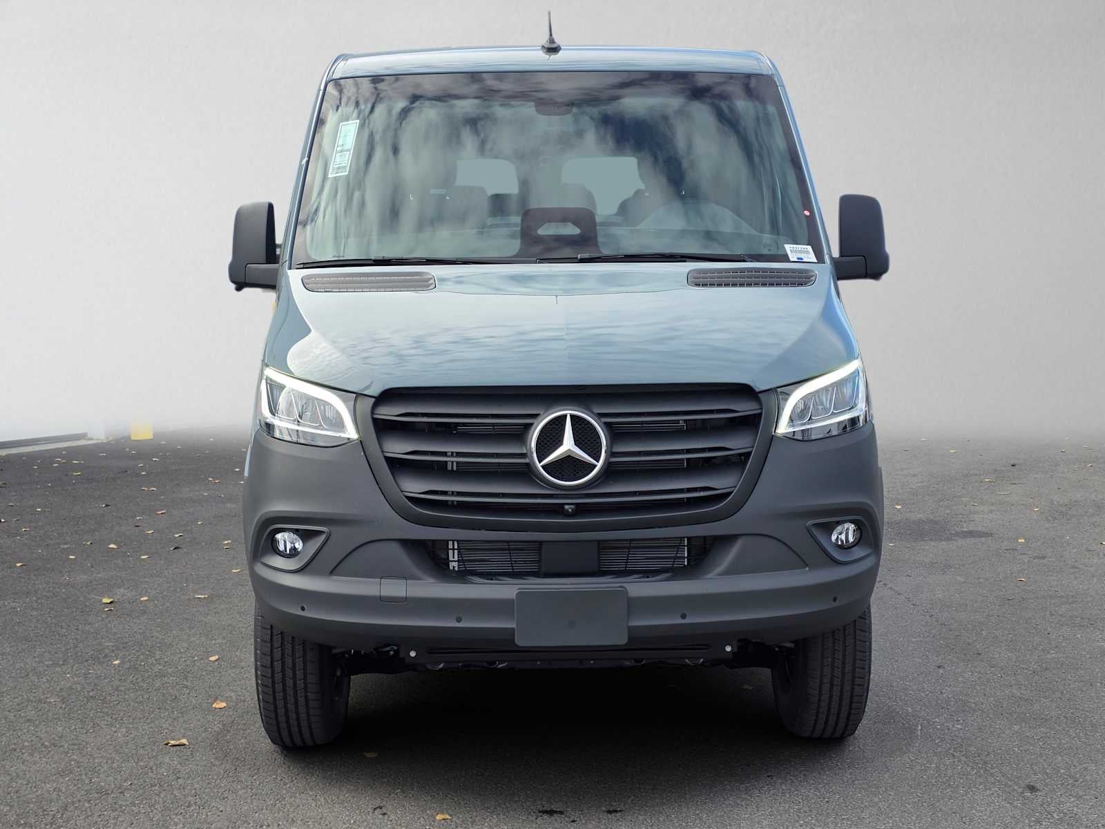 2026 Mercedes-Benz Sprinter Passenger 2500 Standard Roof I4 Diesel HO 144 AWD
