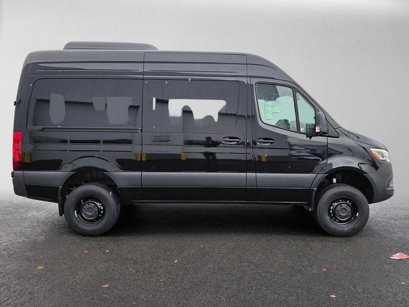 2026 Mercedes-Benz Sprinter Passenger 2500 Standard Roof I4 Diesel HO 144 AWD