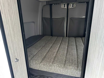 2018 Mercedes-Benz Sprinter Cargo Van 2500 Standard Roof V6 144" 4WD