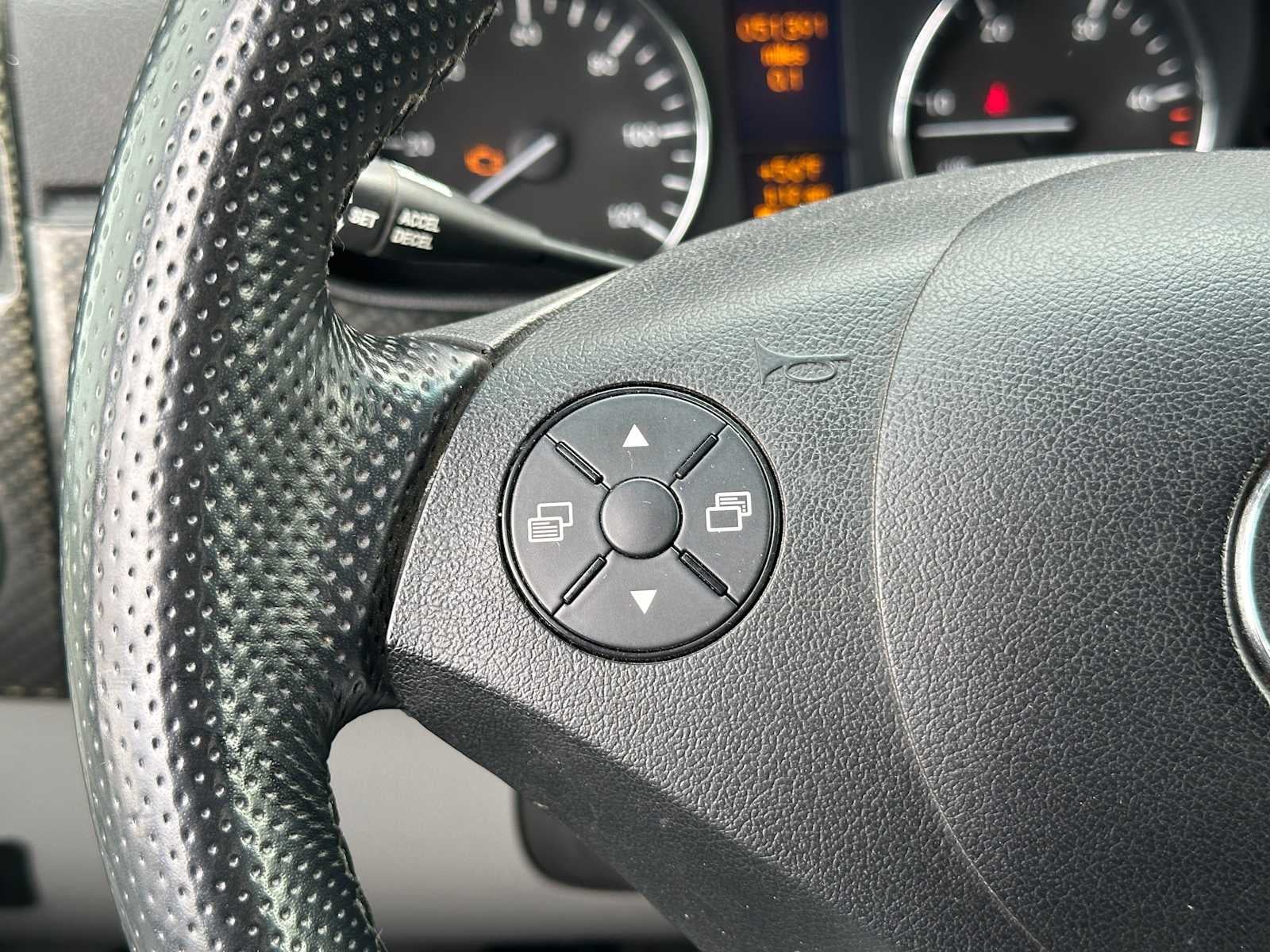 2018 Mercedes-Benz Sprinter Cargo Van 2500 Standard Roof V6 144" 4WD