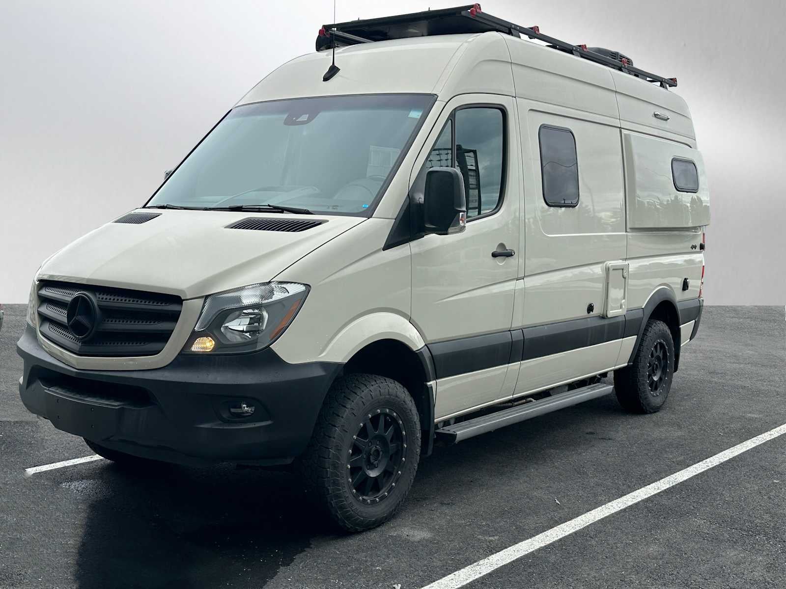 2018 Mercedes-Benz Sprinter Cargo Van 2500 Standard Roof V6 144" 4WD