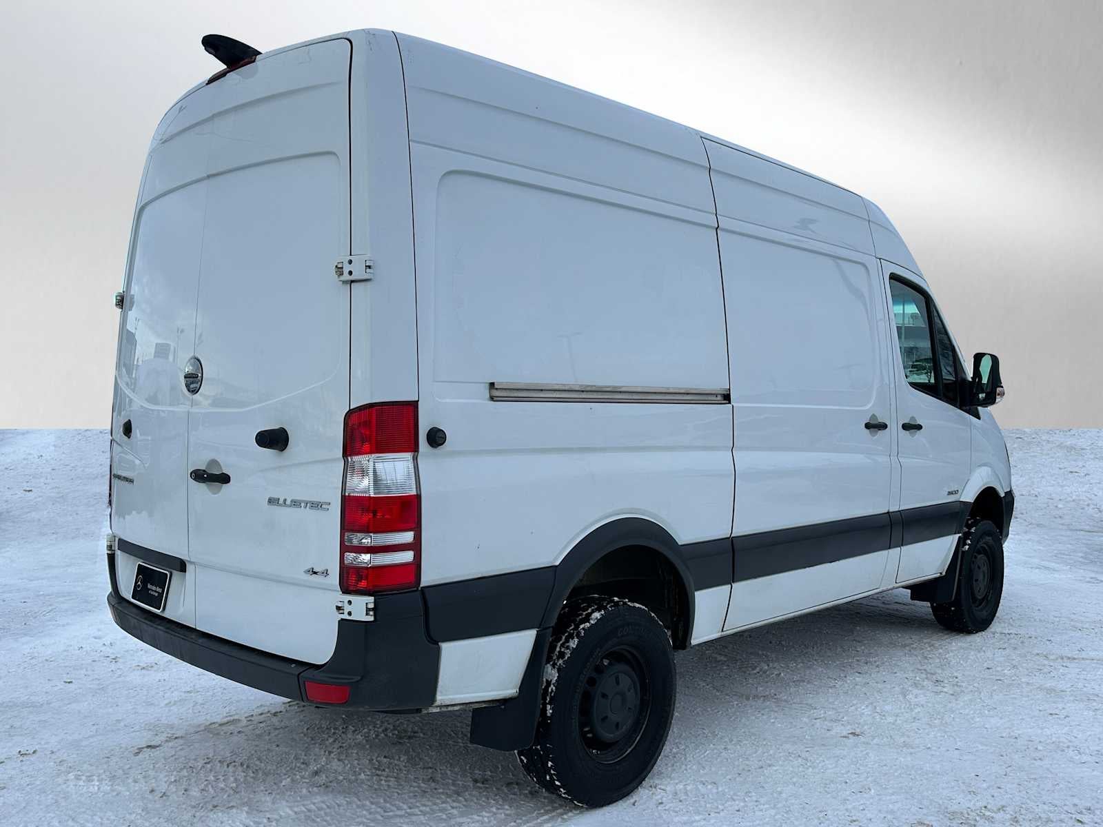 2016 Freightliner Sprinter Crew Vans 4WD 2500 144"